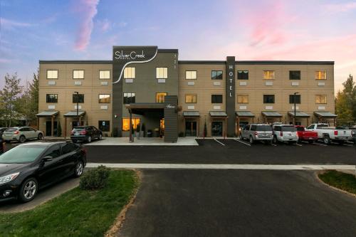 Bellevue Hotel | Discover Silver Creek Hotel: Oceanfront Bliss Awaits