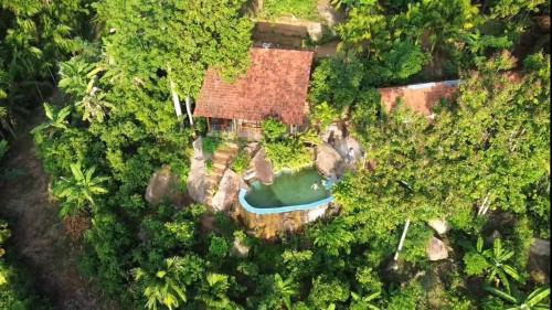 Yatawatta Cabin | Eco-Friendly Silver Hill Ecovillage: Pet Friendly Retreat