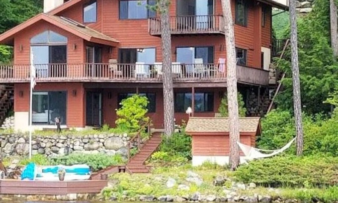 Silver Lake House | Silver Lake Waterfront Escape with Stunning Lake Views