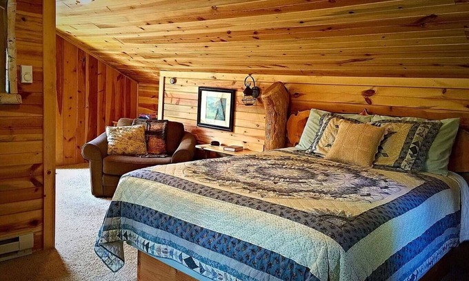 Rapid City Cabin | Experience Silver Lining Cabin near Mount Rushmore