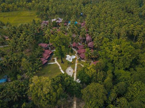 Neil Island Hotel | Inviting Silver Sand Beach Resort Neil: Family-Friendly Getaway