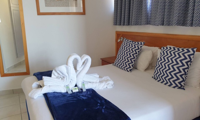 Durban Apartment | Relax at Silver Sands Self Catering with Ocean View & Pool