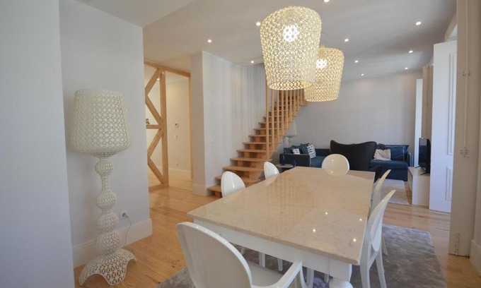 Santa Maria Maior Apartment | Experience Silver Side River: Family-Friendly & Accessible