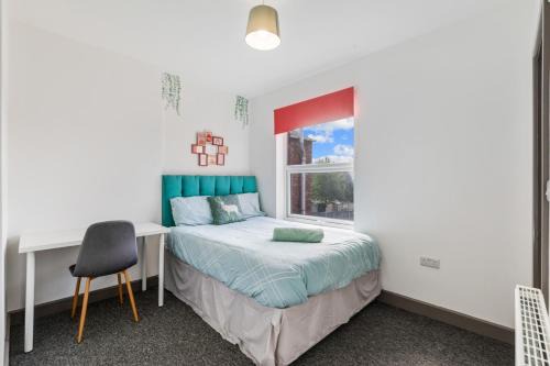 Church Gresley House | Silver Stag Properties: Ideal 5 Bedroom Retreat for Families