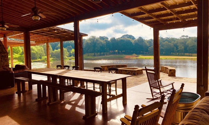 Chandler House | Unforgettable Silver Star Ranch with Private Lake Escape