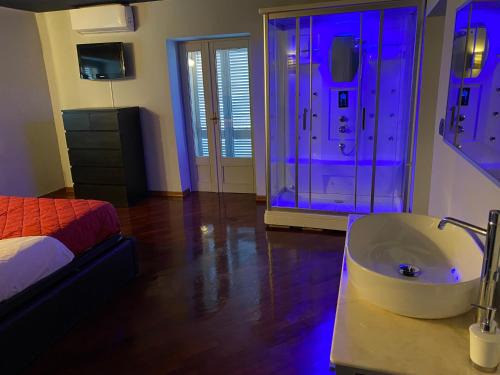 Envie Apartment | Cozy Silver Up Apartment: Hot Tub & Family-Friendly Stay