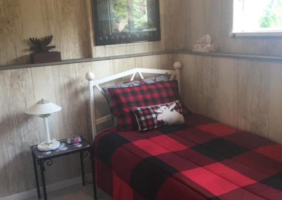 Smithers Bed & Breakfast | Discover Silvern Lake Trail Bed and Breakfast Retreat