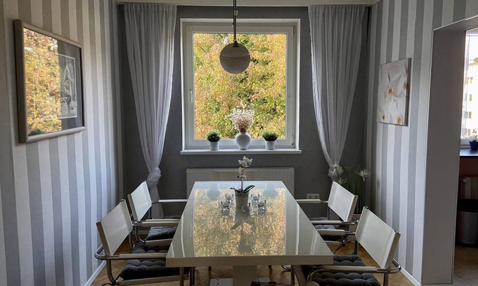 Parsch Apartment | Family Retreat: Last-Minute Stay in Salzburg