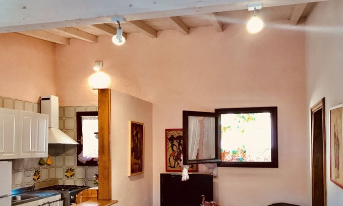 Madonna delle Grazie Villa | Silvia B: Family-Friendly Stay with Kitchen & Breakfast