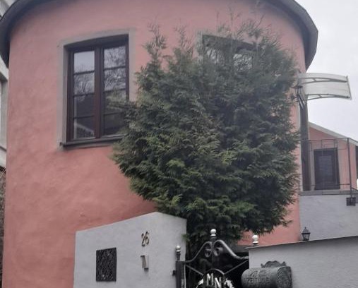 Asterstein Apartment | Welcoming Silvia Weber: Pet-Friendly and Family-Oriented Stay