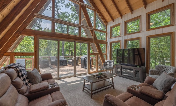 Wright City Ski Chalet | Silvretta Hideaway by Innsbrook Vacations!