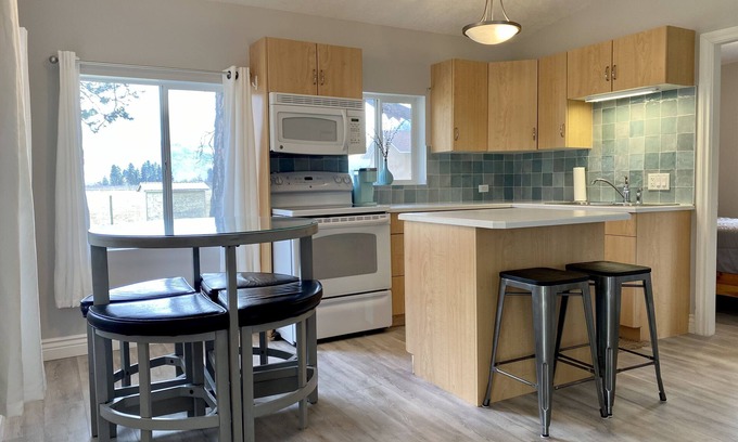 Okanagan-Similkameen Cottage | Exceptional Similkameen River Cottage with Family-Friendly Amenities