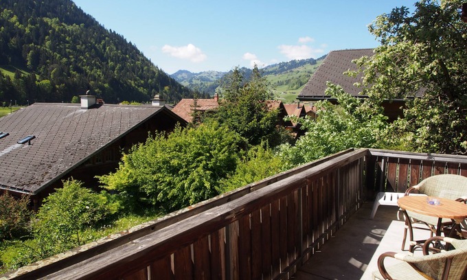 Boltigen Hotel | Discover Simmental: Family-Friendly with Pool & Restaurant