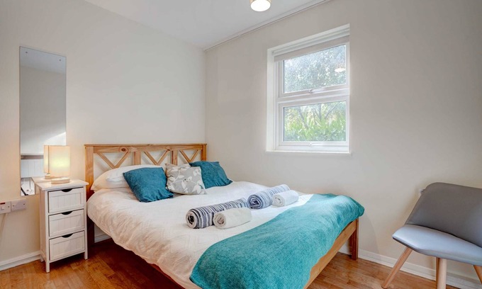 Norwich Apartment | Central Flat with Free Parking and Family-Friendly Amenities