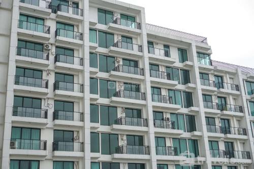 Mampang Prapatan Apartment | Comfort Studio Apartment at Nine Residence for Your Stay