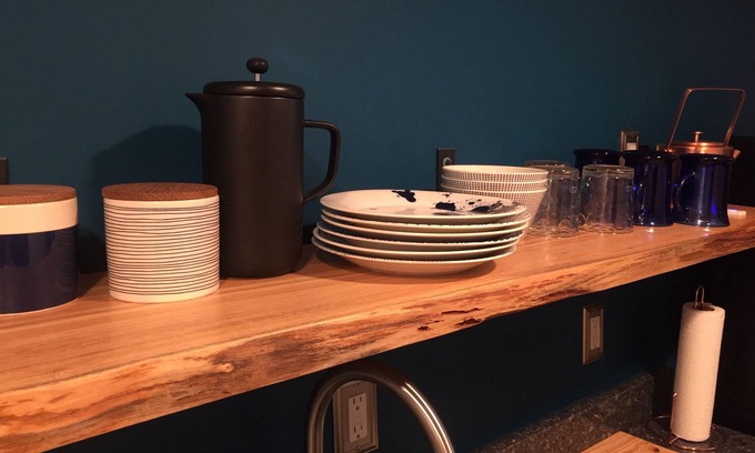 Lancaster Apartment | Tranquil Modern City Retreat with Kitchen | Guest Rated 9.8