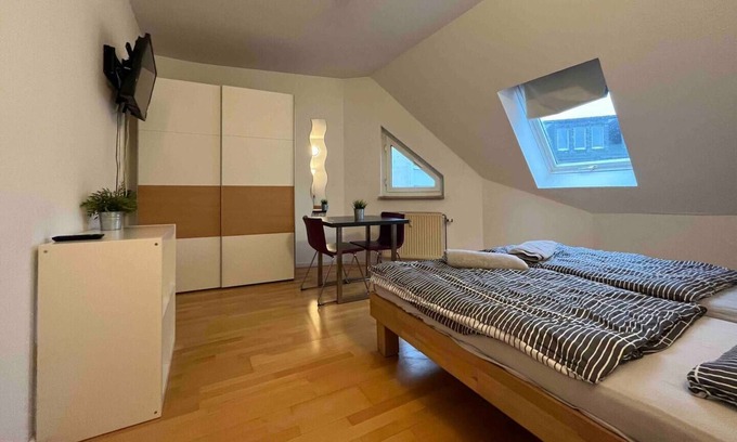 Karlsruhe City Centre Apartment | Cozy Simplex Apartments am Ludwigsplatz | Family & Pet Friendly