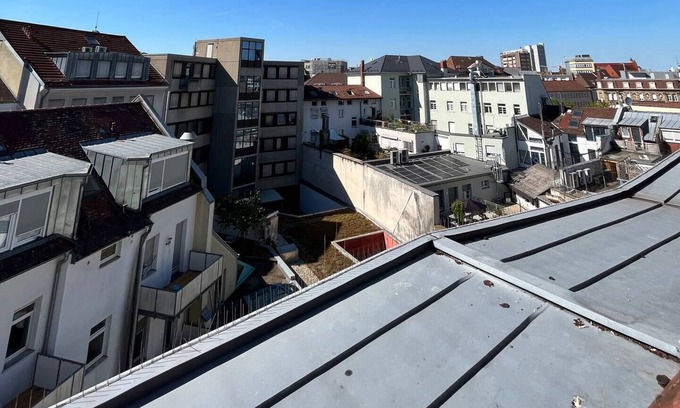 Karlsruhe City Centre Apartment | Cozy Simplex Apartments am Ludwigsplatz with Breakfast & More