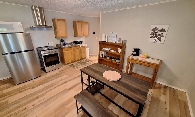 Denton Cottage | Convenient Stay with Pet-Friendly and Family Amenities