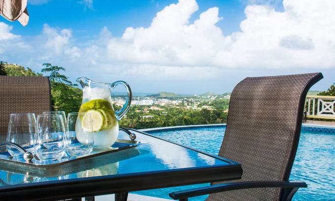 Marisule Apartment | Heavenly Two-Bedroom Apartment with Huge Pool & Spa