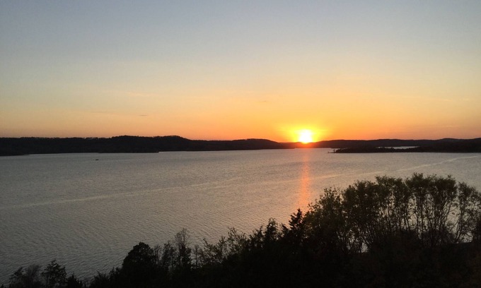 Hollister Condo | Right on the Lake: Simply Irresistible III Awaits You!