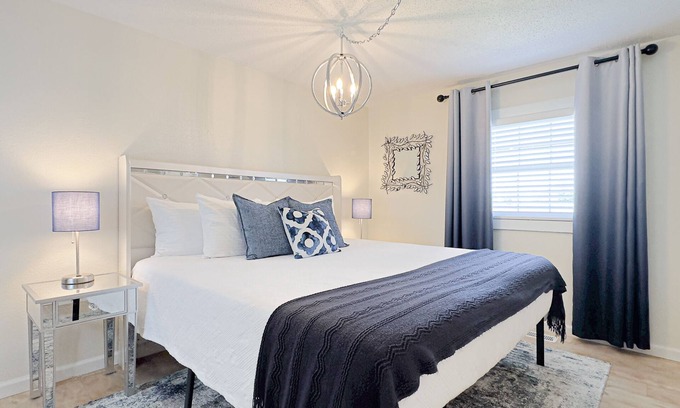 Salem House | Ideal Escape with Fire Pit and Pet-Friendly Amenities