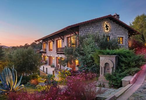 Ayvacik Hotel | Discover Simurg Inn: Oceanfront Retreat with Private Beach