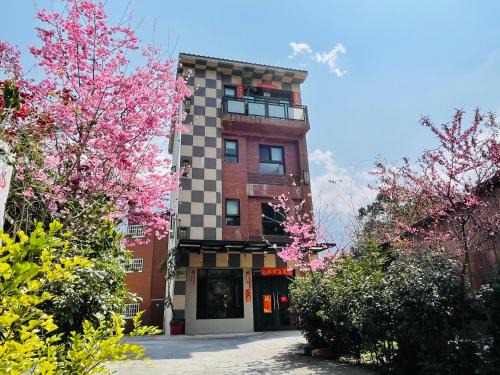 Xitou House | Discover Sin Ging Hong Resort: Family-Friendly Retreat