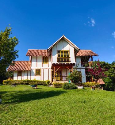 San Jose de Pare House | Oceanfront Escape at Sinadan: Perfect for Families & Pets