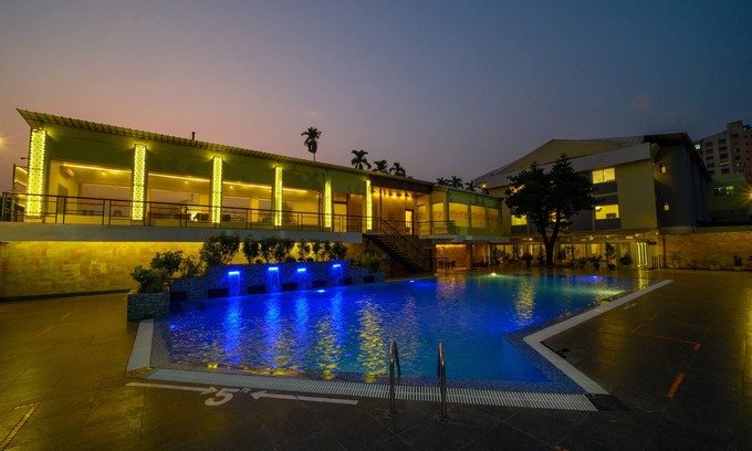 Siliguri Hotel | Discover Sinclairs Siliguri: Pool, Spa & Family-Friendly Stay
