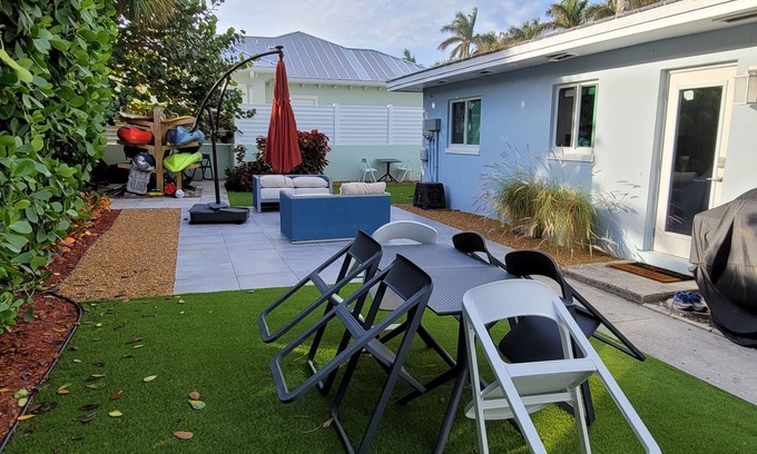 Palm Beach Shores House | Pet-Friendly Singer Island Retreat with Ocean View & Spa