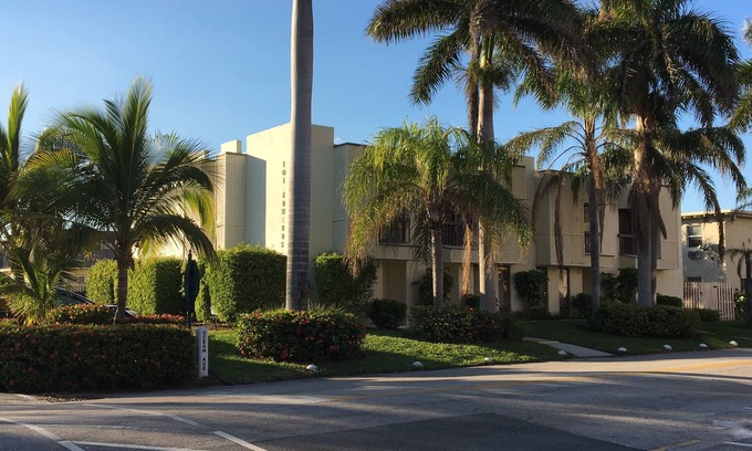 Palm Beach Shores House | Beachside Singer Island Townhouse with Ocean Views & Comfort
