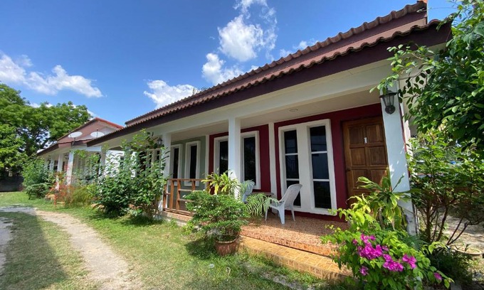 Kampung Kedawang House | Discover Singgah D Bohor Langkawi: Ocean View Retreat