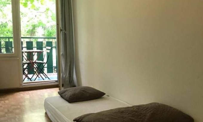 Bernex Apartment | single bed in a 20 m2 room shared by 2