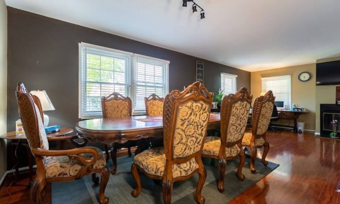 Fairfax House | Family-Friendly Retreat in the Heart of Fairfax, VA