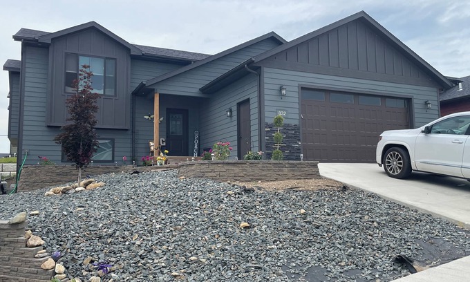 Rapid Valley House | Pet-Friendly Retreat with Easy Access to Black Hills Attractions