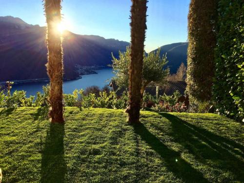 Carona House | Scenic Lake View Family House in Carona – Pet Friendly!