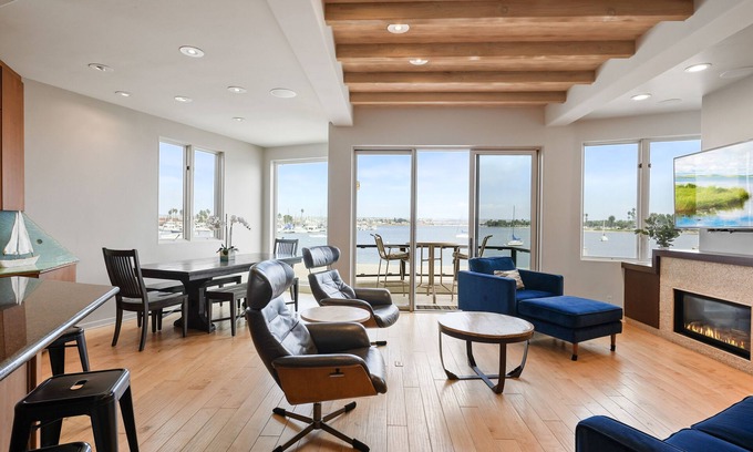 Central Mission Beach House | Bayfront Retreat with Ocean Views, Hot Tub & Fire Pit