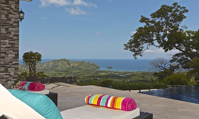 Coco House | Oceanview Retreat: 3 King Bedrooms & Private Pool