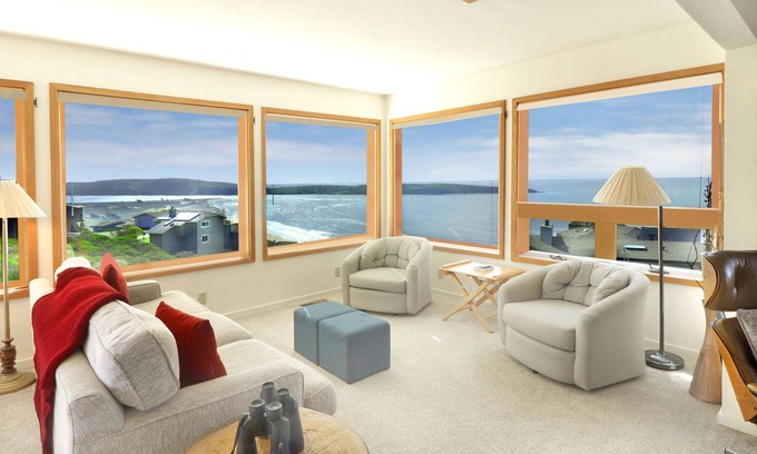 Dillon Beach House | Oceanfront Retreat with Breathtaking Views and Amenities