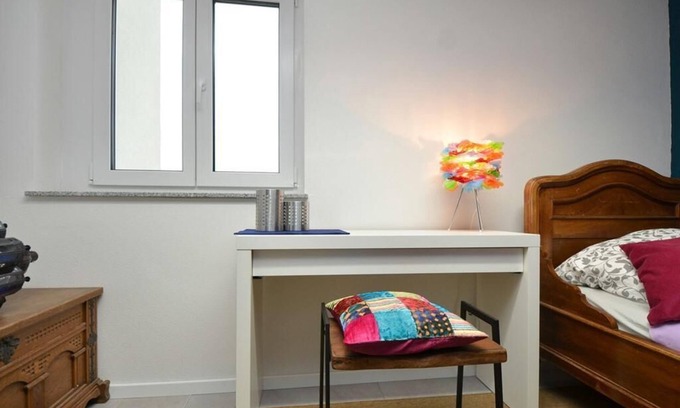 Gaeufelden Apartment | Cozy Single Room with Breakfast at Piccolino Hotel