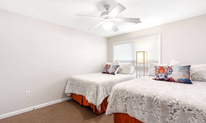 Auburn Apartment | Modern Remodeled Single Room with Child-Friendly Kitchen
