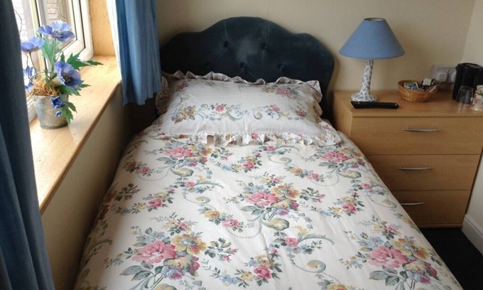 Mauchline Other | Guest Rated 10/10: Cozy Single Room at Dykefield Farm B&B