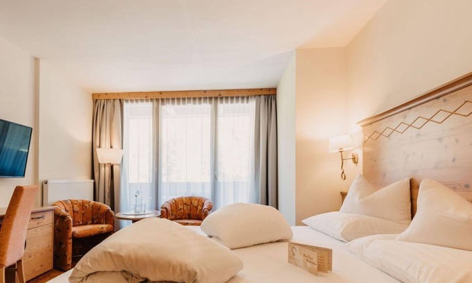 Unken House | Relaxing Single Room with Shower at Schütterbad Country Hotel