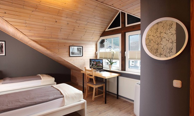 Oedingen Apartment | Cozy Ocean View Room with Breakfast and Family Amenities