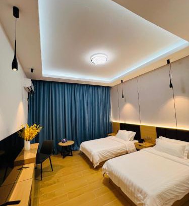 Freetown Hotel | Single size Twin Bed