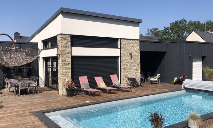 Ploeren House | Single storey house with private pool 5 minutes from Vannes