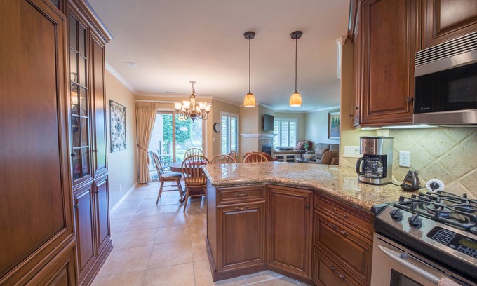 Nipomo Condo | Immaculate Blacklake Condo with BBQ & Three Golf Courses