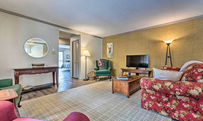 Fairfield Bay Condo | Pet-Friendly Fairfield Bay Condo with Pool & Deck Access