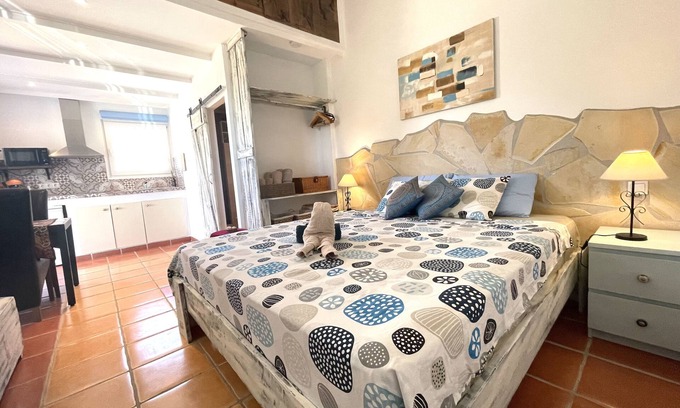 Vinuela Apartment | Cozy Studio with Pool and Ocean View in Viñuela